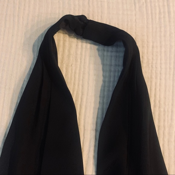 Backless Romper - Picture 9 of 10